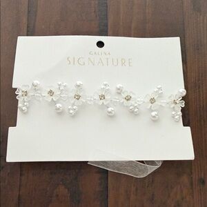 Signature White Pearl and Crystal Hairpiece